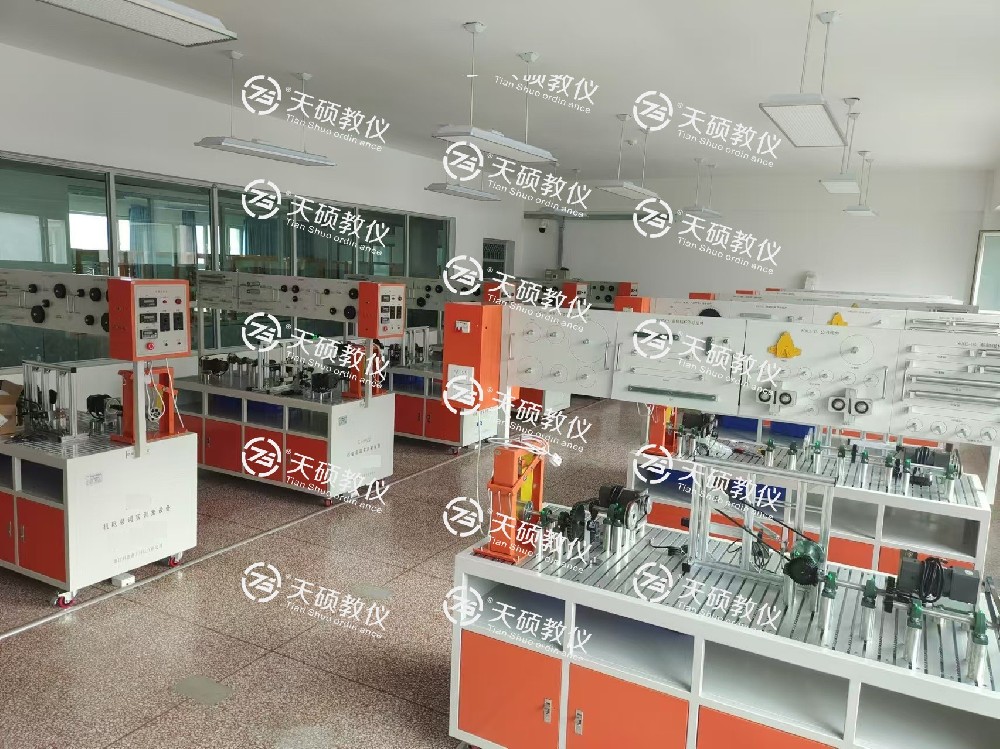 烏魯木齊技師學(xué)院 電氣工程及機電裝調(diào)實訓(xùn)室設(shè)備采購項目  順利安裝、調(diào)試、培訓(xùn)、驗收通過！